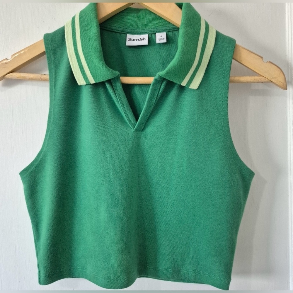 Aritzia Sun Deh Knox Sleeveless Collar Crop
Tennis Core Tank Tee Green Sz S